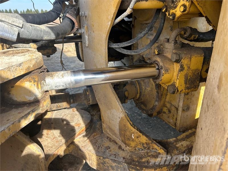CAT 980C Naudoti ratiniai krautuvai