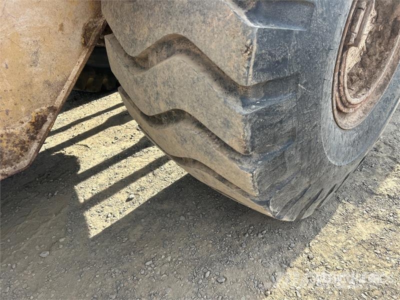CAT 980C Naudoti ratiniai krautuvai