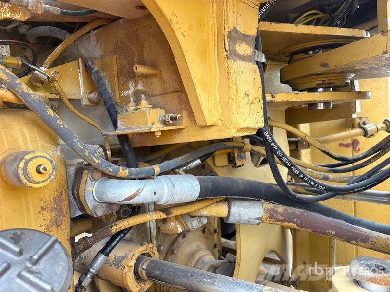 CAT 980G Колесни товарачи