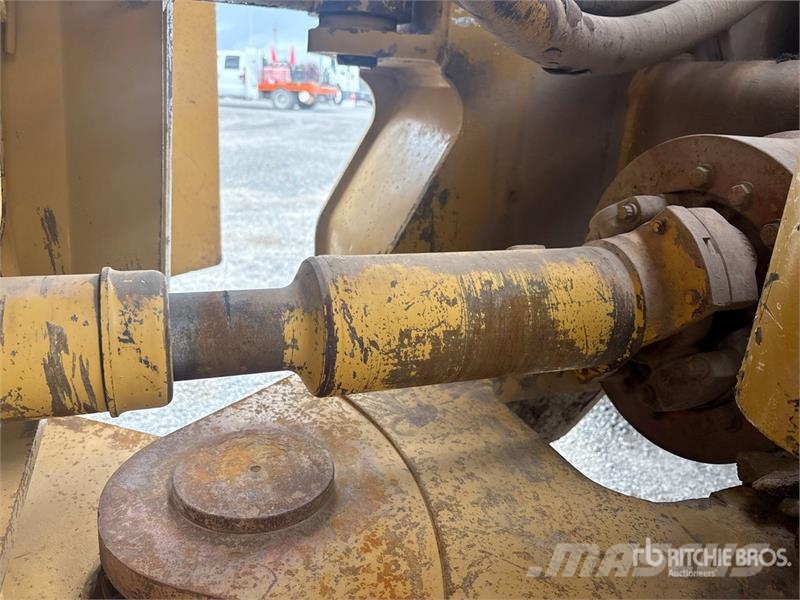 CAT 980G Колесни товарачи