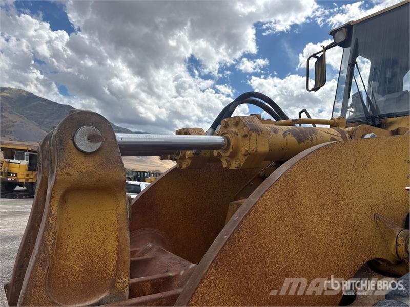 CAT 980G Колесни товарачи