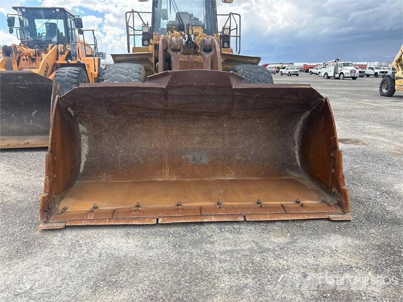 CAT 980G Колесни товарачи