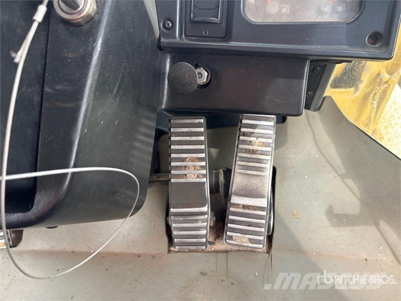 CAT 980G Колесни товарачи