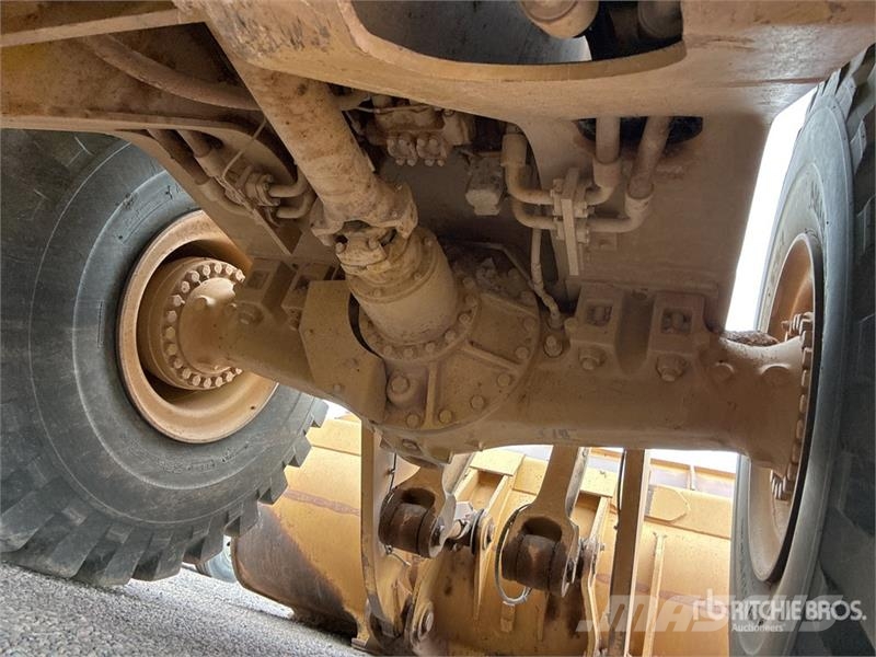 CAT 980G Series II Naudoti ratiniai krautuvai
