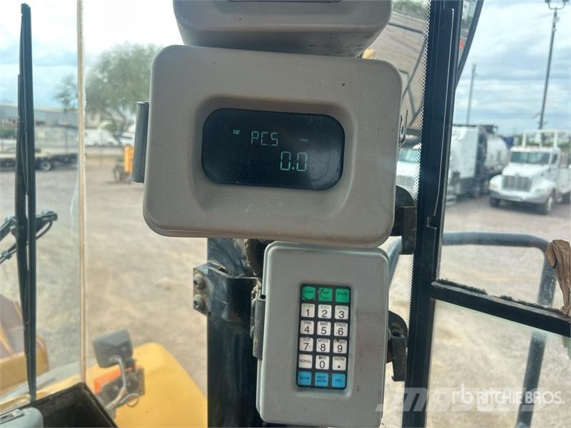 CAT 980G Series II Naudoti ratiniai krautuvai