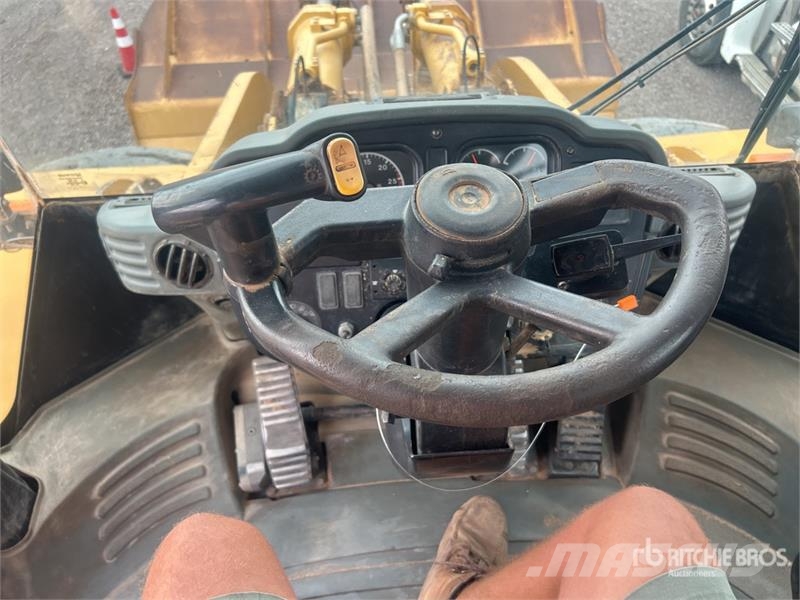 CAT 980G Series II Naudoti ratiniai krautuvai