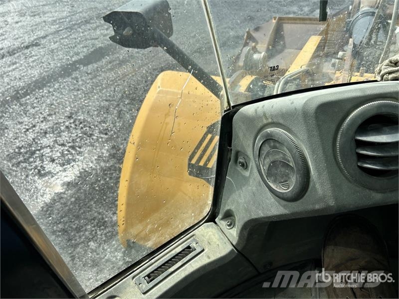 CAT 980K Gumikerekes homlokrakodók
