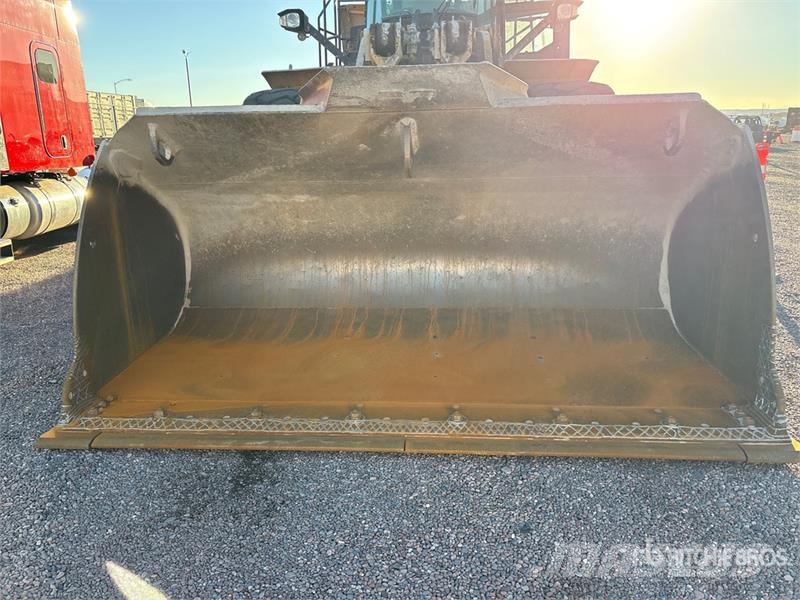 CAT 980M Kolesni nakladalci