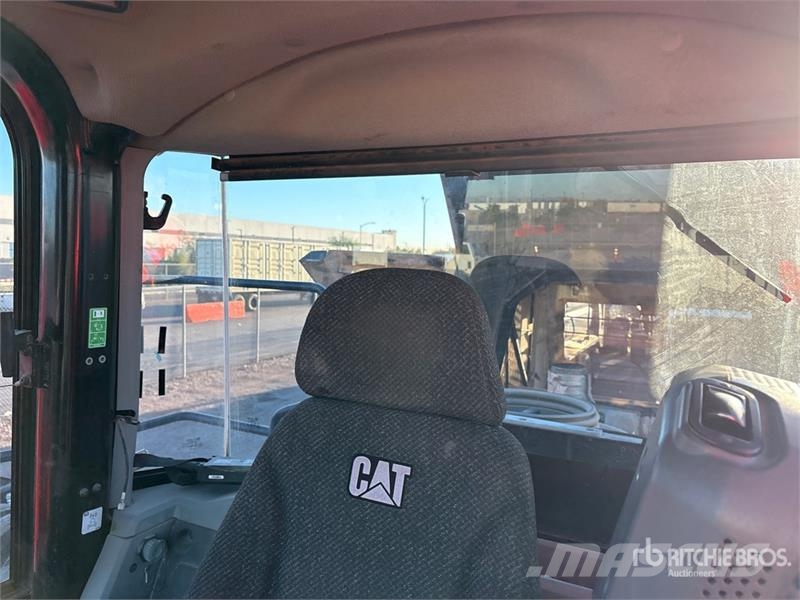 CAT 980M Kolesni nakladalci
