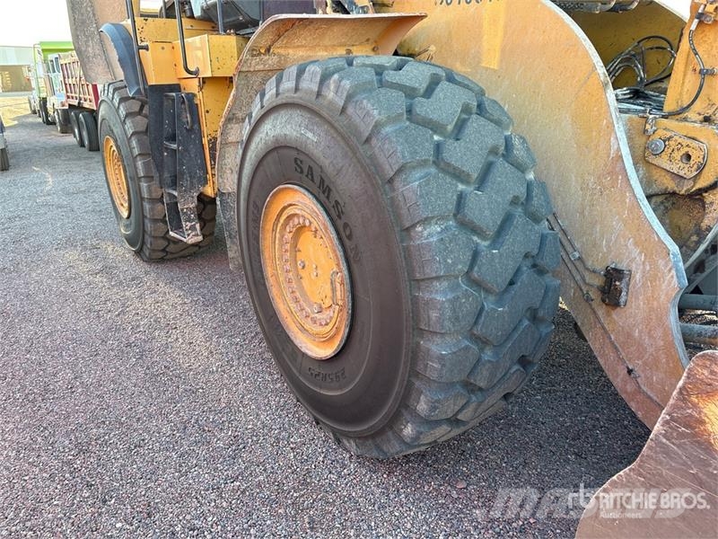 CAT 980M Kolesni nakladalci