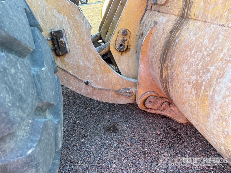 CAT 980M Kolesni nakladalci