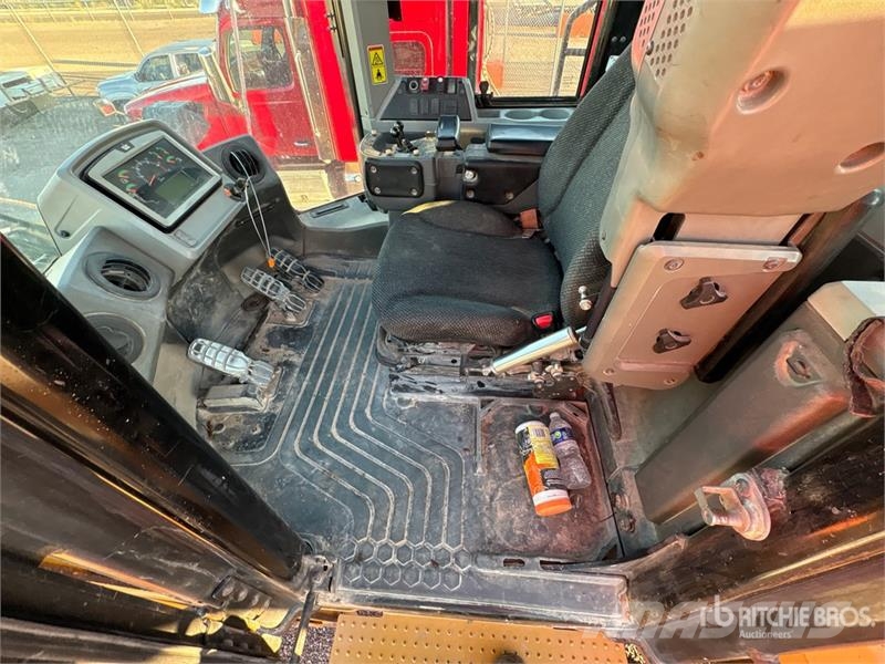 CAT 980M Kolesni nakladalci