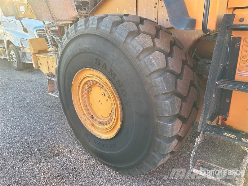 CAT 980M Kolesni nakladalci