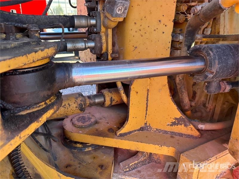 CAT 980M Kolesni nakladalci