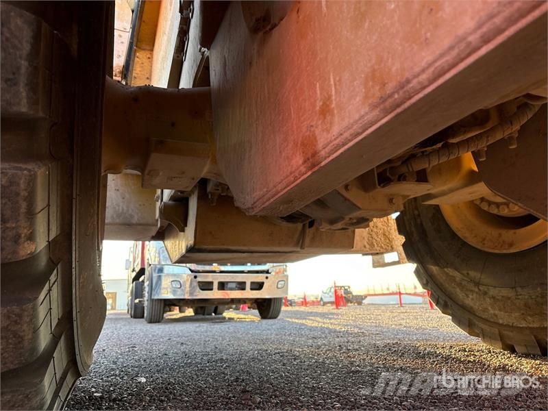 CAT 980M Kolesni nakladalci