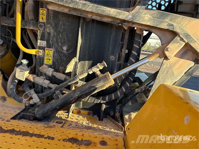 CAT 980M Kolesni nakladalci