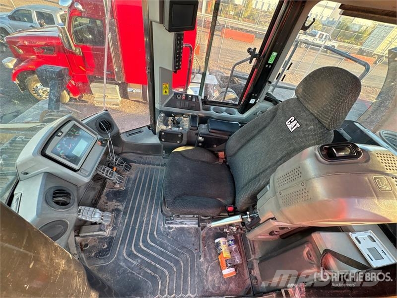 CAT 980M Kolesni nakladalci