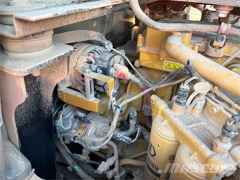 CAT 980M Kolesni nakladalci