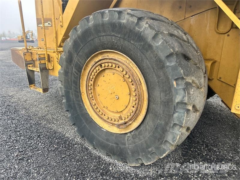 CAT 988H Chargeuse sur pneus