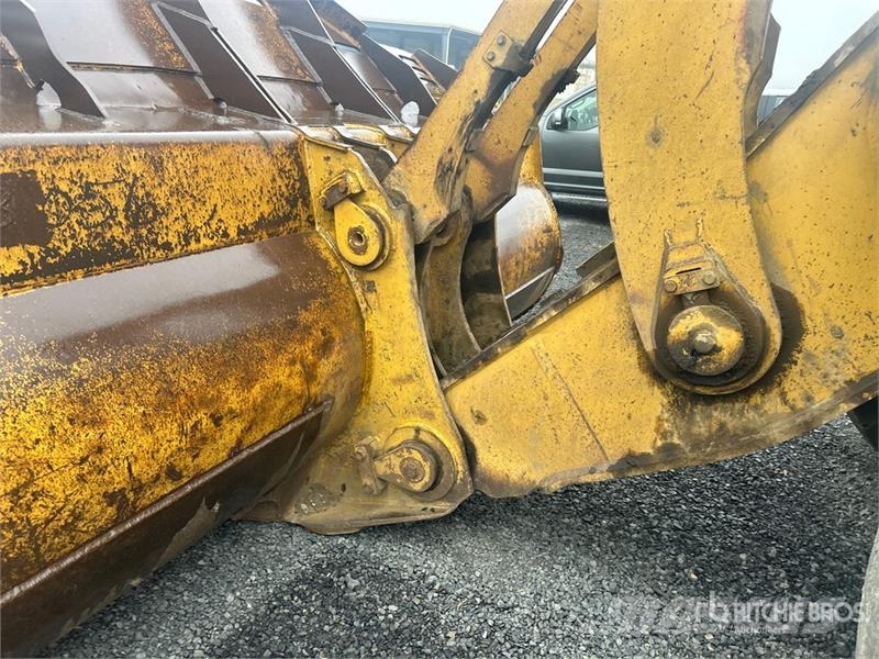 CAT 988H Chargeuse sur pneus