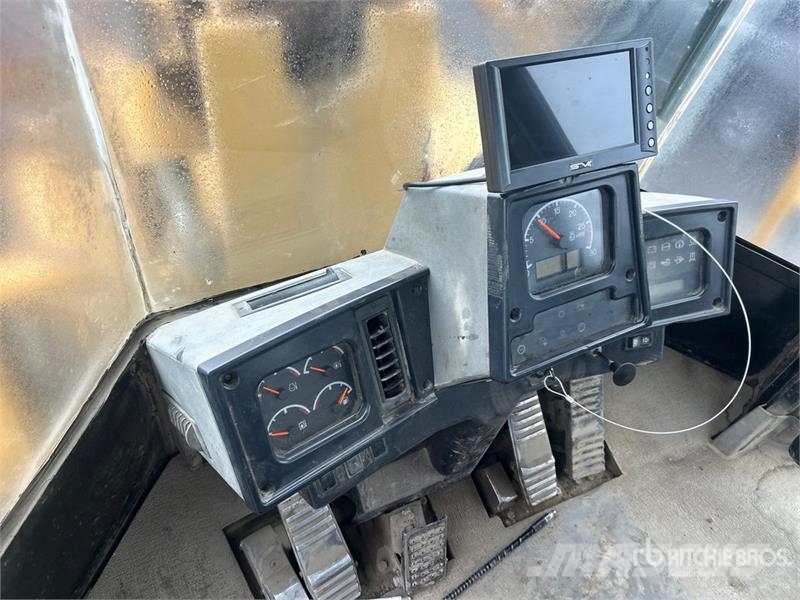 CAT 988H Chargeuse sur pneus