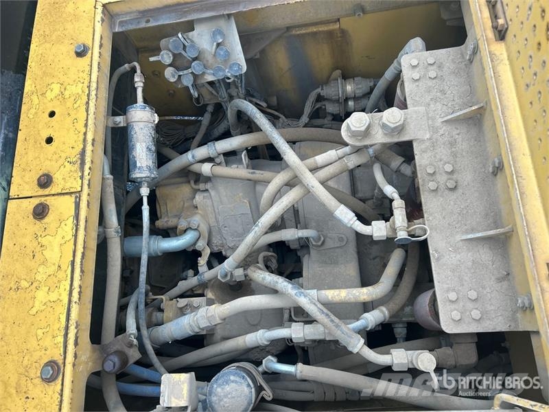 CAT 988H Chargeuse sur pneus