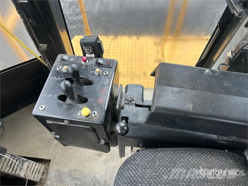 CAT 988H Chargeuse sur pneus