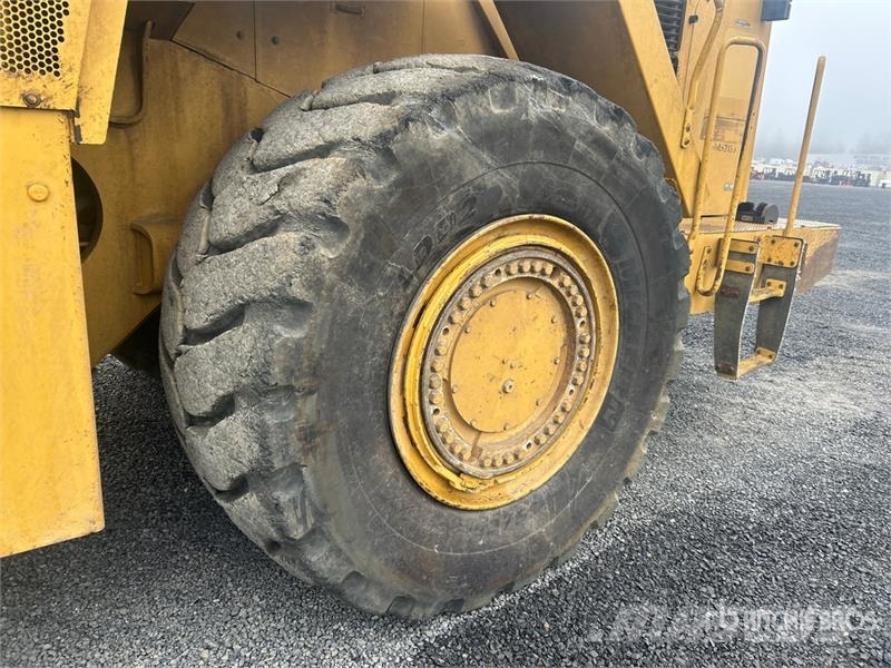 CAT 988H Chargeuse sur pneus