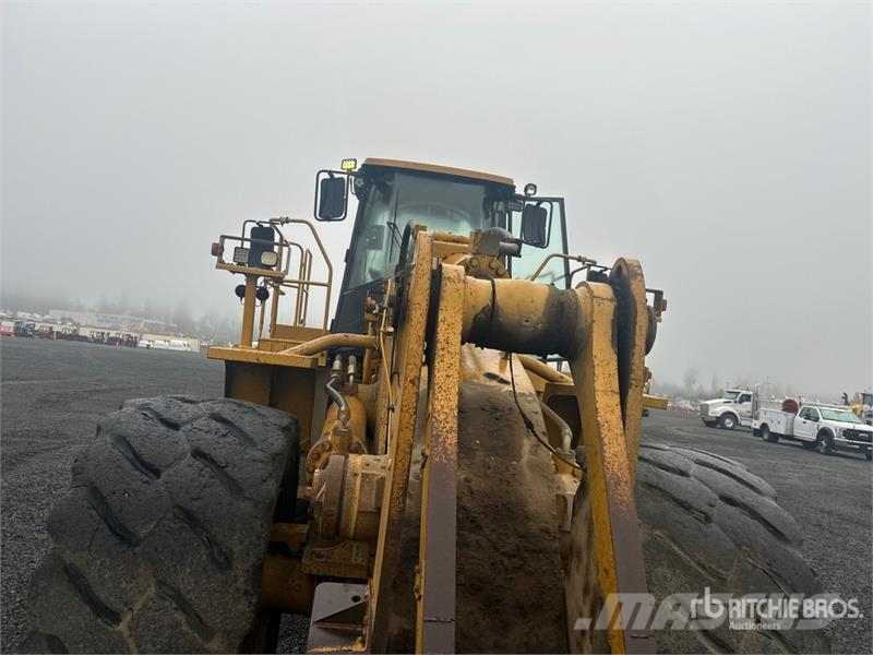 CAT 988H Chargeuse sur pneus