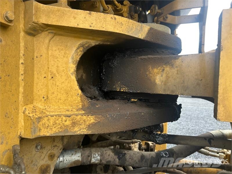CAT 988H Chargeuse sur pneus
