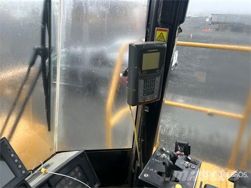 CAT 988H Chargeuse sur pneus