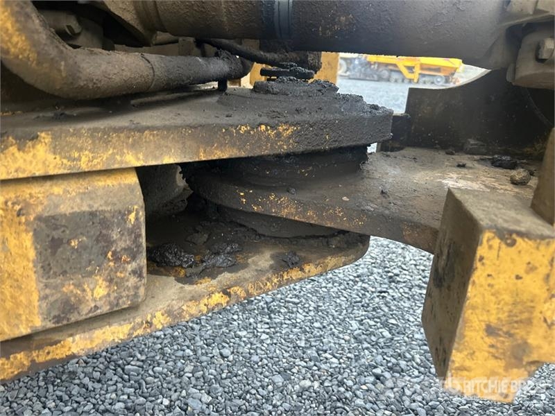 CAT 988H Chargeuse sur pneus