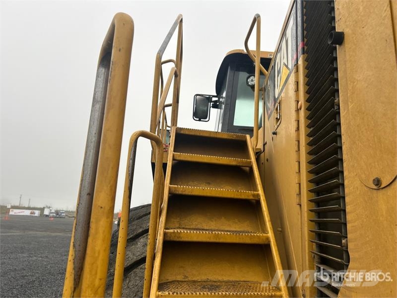 CAT 988H Chargeuse sur pneus