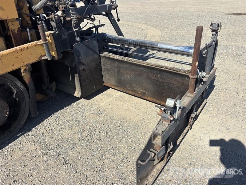CAT AP-1055B Pavimentadoras de asfalto