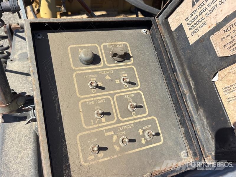 CAT AP-1055B Pavimentadoras de asfalto