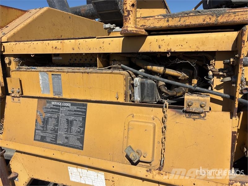 CAT AP-1055B Pavimentadoras de asfalto