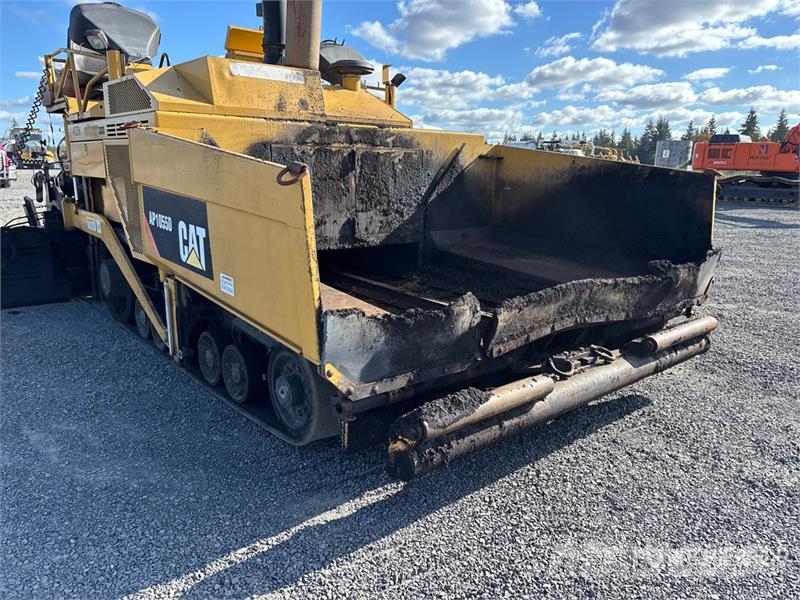 CAT AP-1055D Asfaltni finišerji