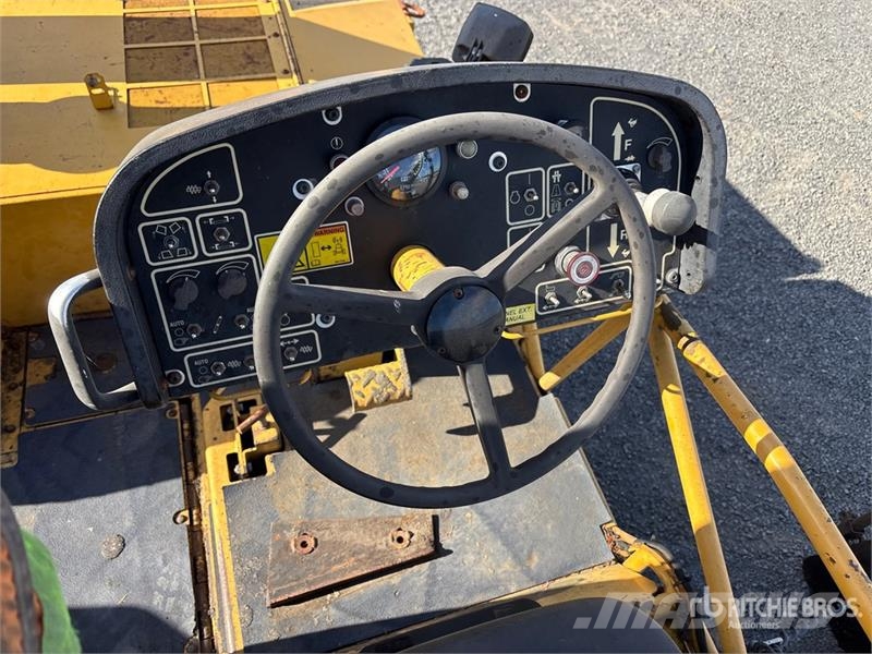 CAT AP-1055D Asfaltni finišerji