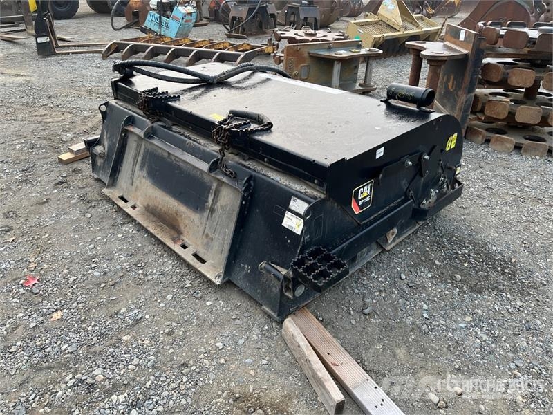 CAT BP118C 74 in Skid Steer Sweeper Kefék