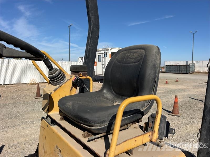 CAT CB-214E Double Drum Roller Dvojni valjarji