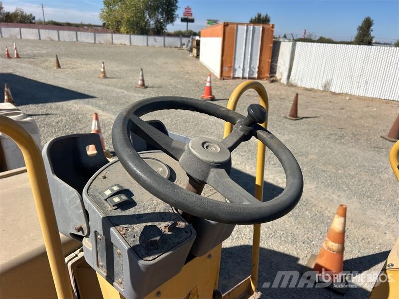 CAT CB-214E Double Drum Roller Dvojni valjarji