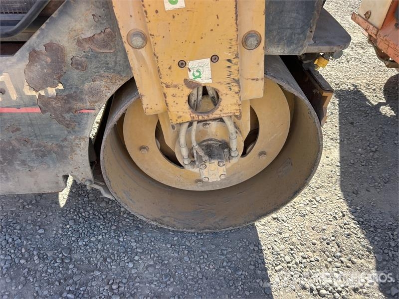 CAT CB-214E Double Drum Roller Dvojni valjarji