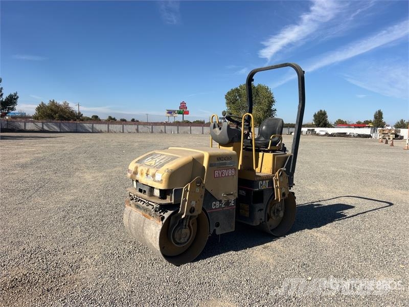 CAT CB-214E Double Drum Roller Dvojni valjarji