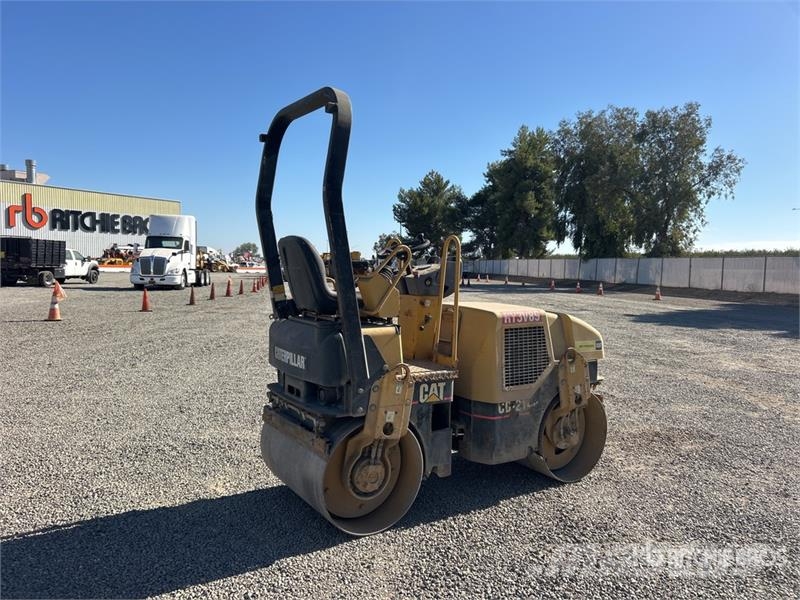 CAT CB-214E Double Drum Roller Dvojni valjarji