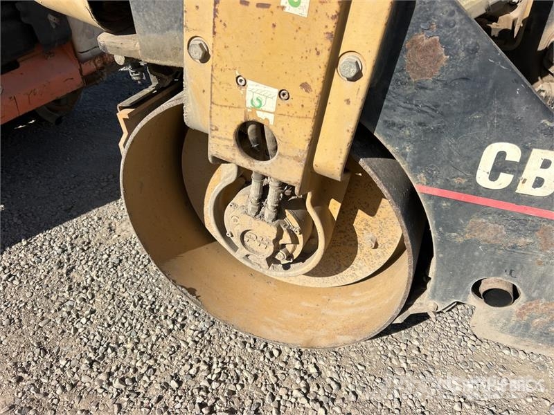 CAT CB-214E Double Drum Roller Dvojni valjarji