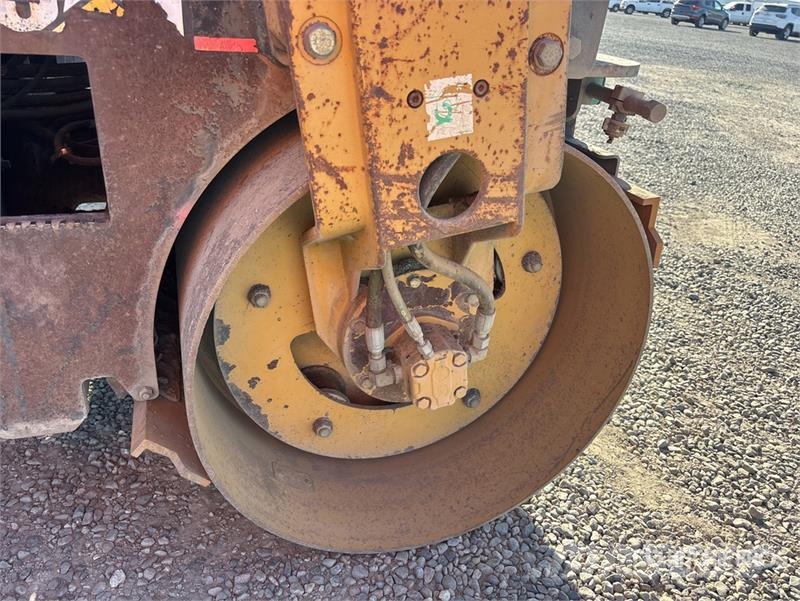 CAT CB-224E Double Drum Roller مداحل ثنائية الاسطوانة