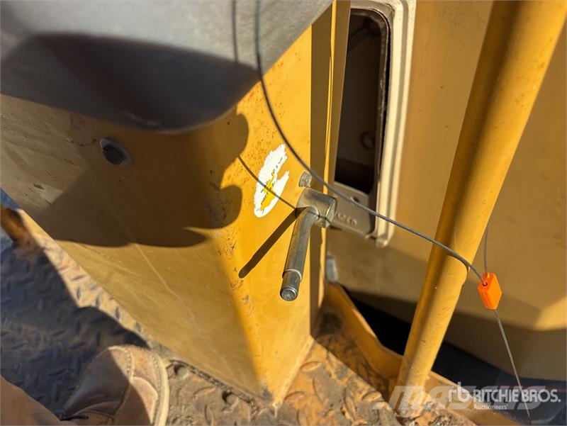 CAT CB-224E Double Drum Roller مداحل ثنائية الاسطوانة