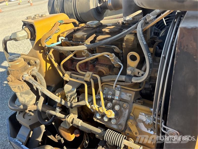 CAT CB-224E Double Drum Roller مداحل ثنائية الاسطوانة