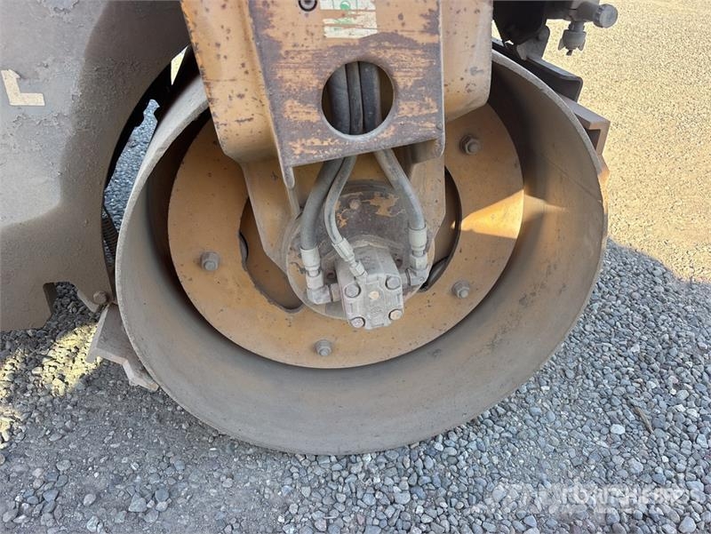 CAT CB-224E Double Drum Roller مداحل ثنائية الاسطوانة
