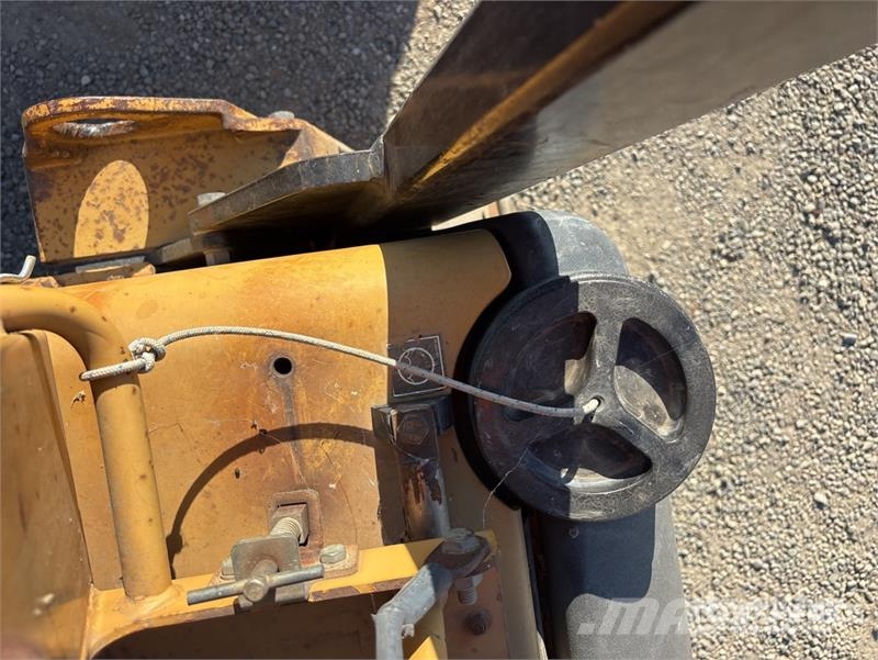 CAT CB-224E Double Drum Roller مداحل ثنائية الاسطوانة